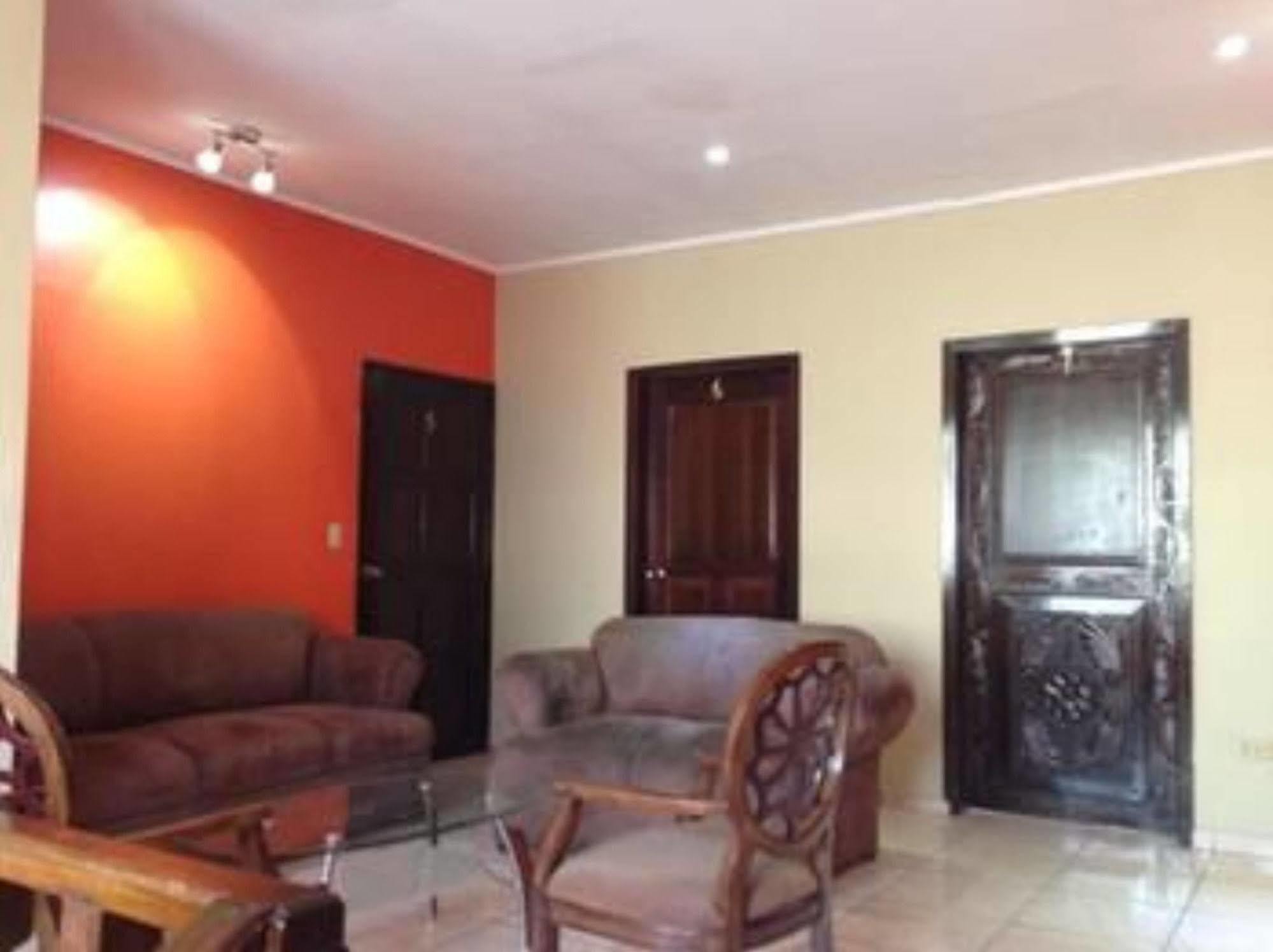 Micro Hotel Rio De Piedras San Pedro Sula Bagian luar foto