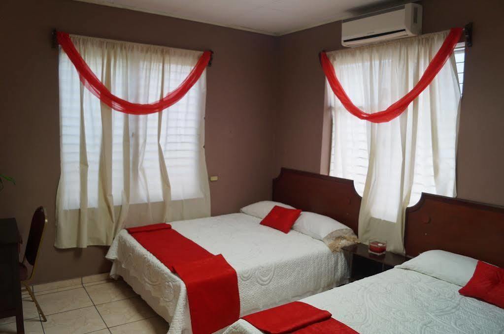 Micro Hotel Rio De Piedras San Pedro Sula Bagian luar foto